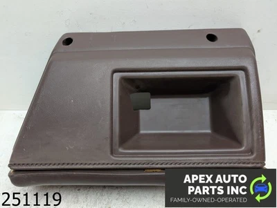 OEM 1978 Chevrolet Caprice 4.1L 4 Door RR Door Armrest with Pad Foto 1 de 4