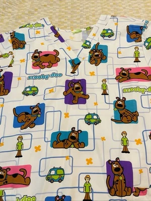 Scooby-Doo Scrub Top 3XL Unisex V-Neck Cartoon Print Medical Uniform Preowned VG - Image 1 of 4
