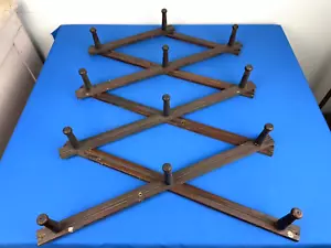 Estante de pared de madera estilo acordeón de 12 clavijas vintage ~ ajustable, se abre correctamente - Imagen 1 de 12