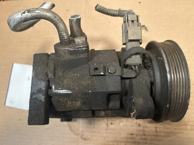 Compresor de aire acondicionado Dodge Caravan 2001-2004 3,3 L Foto 1 de 2