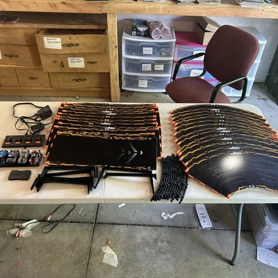 Anki - Overdrive Advance Kit! 26 Track Pieces. 4 Cars, 2 Charges. Slot Car Track - Image 1 of 4