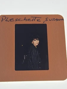 SUZANNE PLESHETTE ACTRESS VINTAGE PHOTO 35MM FILM SLIDE - Picture 1 of 6