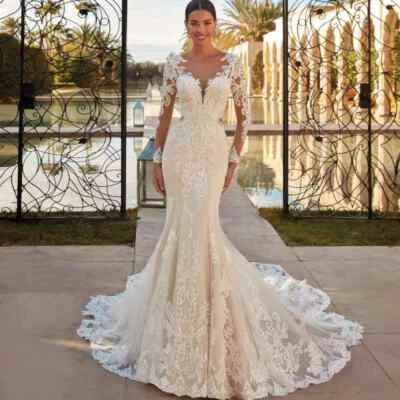 V-neck Mermaid Wedding Dress Lace Appliques Long Sleeves Elegant Bridal Gown - Image 1 of 4