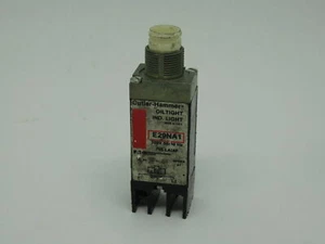 Eaton Cutler-Hammer E29NA1 Oil Tight Indicating Light Unit 120V *NO LAMP* USED - Picture 1 of 4