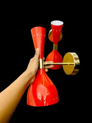 Apliques de Pared Rojo Brillante Años 50 Mediados de Siglo Latón Italiano Diabolo Aplique de Pared Luz Foto 1 de 4