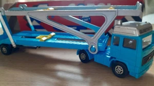 Corgi 1985 Light Blue Volvo Globetrotter Car Transporter Approx 1:64 Boxed - Picture 1 of 11