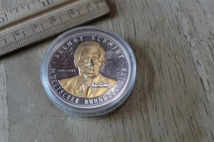 DEUTSCHLAND HELMUT SCHMIDT DEUTSCHER BUNDESKANZLER MEDAILLE 39MM VERGOLDET - Bild 1 von 2