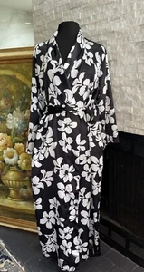 Talbots Intimates Long Black & White Floral Robe With Pockets Satin Size Medium - Picture 1 of 13