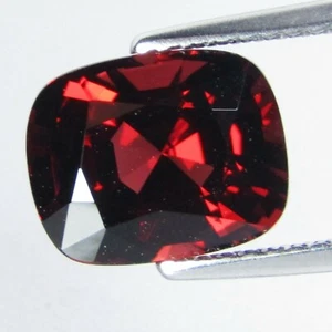2,02 kt natürlicher herrlicher Granat 7,7 x 6,5 x 4,7 mm Kissenform Edelstein Ref-Video - Bild 1 von 4