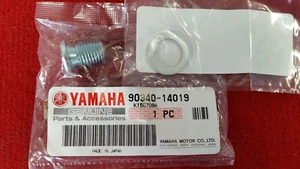 Yamaha R1 15-23 Oil Cleaner Drain Plug and washer x 1 .Genuine Yamaha New B25B - Picture 1 of 1
