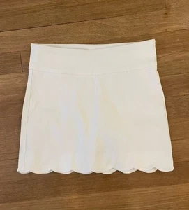 Crown & Ivy Girls Size 12 White Scalloped Skort Skirt EUC - Picture 1 of 8