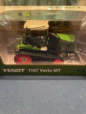 USK/Universal Hobbies - Fendt 1167 Vario MT - 10651 - 1:32 Scale - New/Mint - Image 1 of 4
