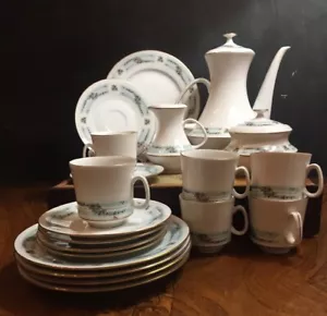 Epiag DF Carlsbad Porcelain Dessert Set or Individual Pieces Petite Floral Blue - Picture 1 of 12