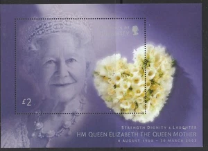UK - GUERNSEY - 2002 Commemorating the Life of the QUEEN MOTHER Minisheet MNH - Picture 1 of 1
