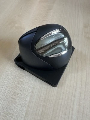 Evoluent Vertical Wireless Mouse 4 – Right Hand Ergonomic - Wireless (BNEEVR4W) - Image 1 of 4