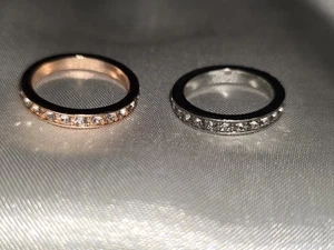 Juego de 2 anillos banda aspecto diamante bisutería tono dorado - Imagen 1 de 10