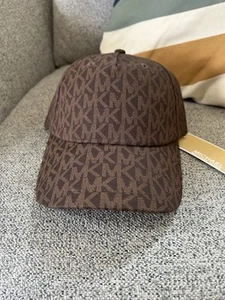 ¡Nuevo! Gorra de béisbol Michael Kors marrón con logotipo repetido marrón - Imagen 1 de 6