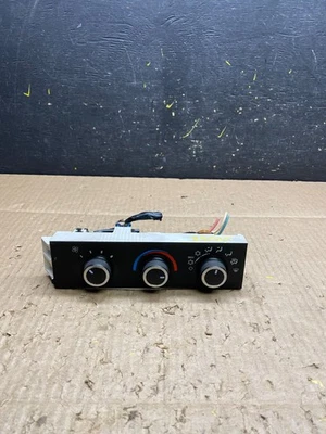 Chevrolet Express 1500 2500 3500 2008-2010 panel de control climático V1532 DG Foto 1 de 4