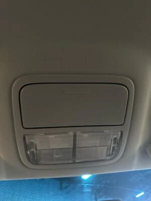 Consola central superior delantera usada se adapta a: Honda Ridgeline 2008 techo grado superior delantero Foto 1 de 4