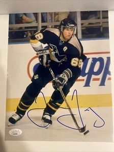 Jaromir Jagr Signed Pittsburgh Penguin 8 x 10 Photo JSA COA - Picture 1 of 5