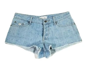 Roxy Women’s Light Wash Button Fly Geo Pattern Frayed Cutoff Jean Shorts Size 26 - Picture 1 of 3