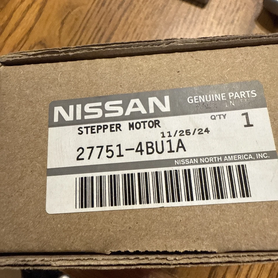 Genuine Nissan Intake Case Bracket 27751-4bu1a