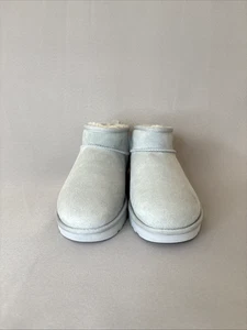 UGG Damenstiefel Größe 10 klassisch Ultra Mini Sea Foam blau Wildleder Wolle Stiefeletten - Bild 1 von 17