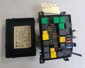 95-02 RANGE ROVER HSE P38 FRONT ENGINE BAY SAM FUSE BOX BLOCK FUSES RELAY OEM - Picture 1 of 4
