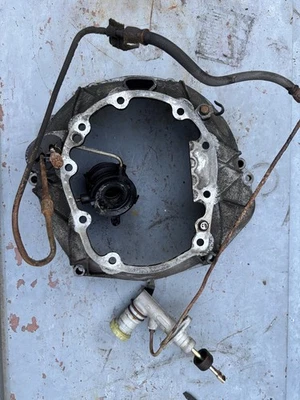  Jeep Wrangler Cherokee 4.0 AX15  Internal Slave Transmission Bell Housing 6cyl - Image 1 of 4