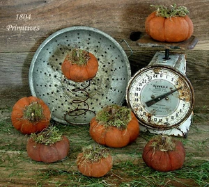 Primitive Grungy Olde Pumpkin PATTERN -- Fast and Easy - Picture 1 of 2