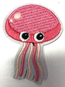 Patch Sew On Iron On Embroidered Clothing Hats Jackets Coat Pink Animal NEW A385 - Picture 1 of 3