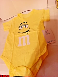 BABY EINTEILER "ÄHNT EINEM M&M" 3 MONATE (ENTZÜCKEND) "SCHNELLER KOSTENLOSER VERSAND" - Bild 1 von 4