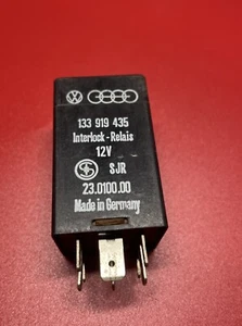 Volkwagen VW AUDI 12V Relay 133 919 435 / 133919435 - Picture 1 of 7