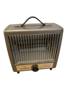 VINTAGE RETRO TOASTMASTER SPACE HEATER 1320W MODEL 9b1 12V 50-60Hz 1960s - Picture 1 of 5