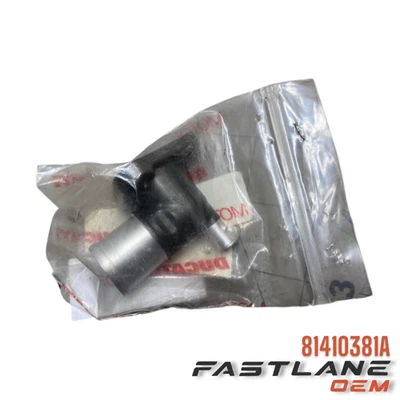 1998 -1999 DUCATI 916 SPS WATER OUTPUT CONNECTOR NEW OEM 81410381A - Image 1 of 4