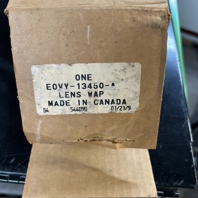 NOS 1980 - 1984 Lincoln Town Car RH Brake light Tailamp Lens  E0VY-13450A - Image 1 of 4