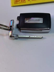 “JAGUAR” REMOTE SMART KEY FOB/CUT KEY/LOCK/ALARM/KEYCHAIN/RING/ESTATE SALE FIND - Picture 1 of 8