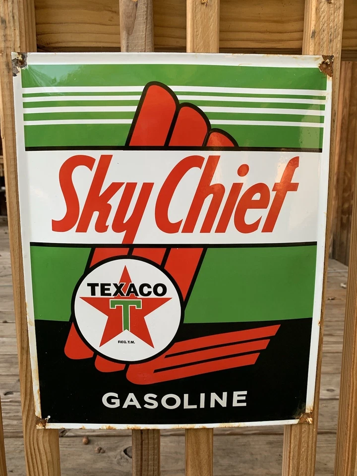 SKY CHIEF TEXACO GASOLINE SIGN Enamel Heavy Sign Garage Gas Foto 1 de 4