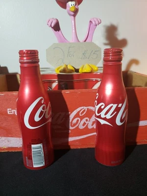2 красные алюминиевые бутылки Coca-Cola 8,5 унций 2011 коллекционные 1 новые, 1 б/у - Изображение 1 из 2