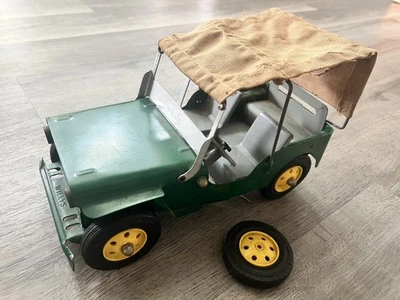 1950s MARX WILLY'S JEEP PRESSED STEEL Vintage Very Clean! Extra Wheel Included - Image 1 of 4