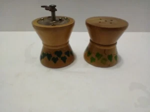 Vintage MCM Holz Salzstreuer und Pfeffermühle Mühle Set handbemalt - Bild 1 von 9