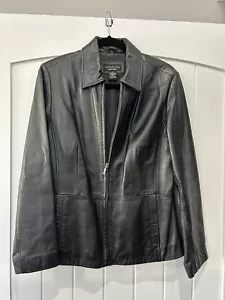 Croft and Barrow Women’s Leather Jacket Size medium - Picture 1 of 3