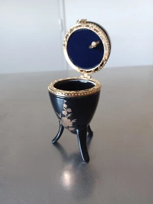 Magnifique Œuf Oeuf genre faberge boîte à musique remontoir musical - Photo 1/4