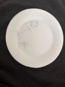 Noritake Virtue Dinner Plate Blue Rose Platinum Trim Porcelain Japan 2934 - Picture 1 of 3