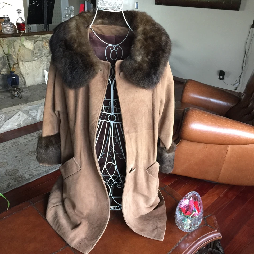 深褐色麂皮绒和棕色狐狸外套,尺寸 M/L — 第 1/1 张图片