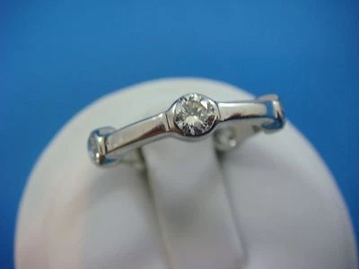 14K WHITE GOLD 5 BEZEL SET 0.75 CT DIAMONDS LADIES ETERNITY BAND, SIZE 4.25 - Image 1 of 4