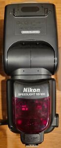 Nikon SB-900 Speedlight with soft case and diffuser