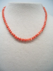 Gargantilla En Coral Rosa Natural Y Cierre de Oro Amarillo 18KT (750) - Imagen 1 de 9