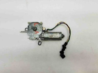 Мотор для солнечной крыши 00-06 Mercedes-Benz S600 б/у - Изображение 1 из 4