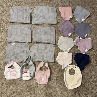 Paños para eructos de muselina para bebé, baberos para bebé de muselina y baberos para bebé de algodón Foto 1 de 3